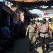 KOMPOL RADEN NANA RUHIYANA, SH, PIMPIN LANGSUNG OPERASI PPKM DIPASAR SANDANG TEGALGUBUG