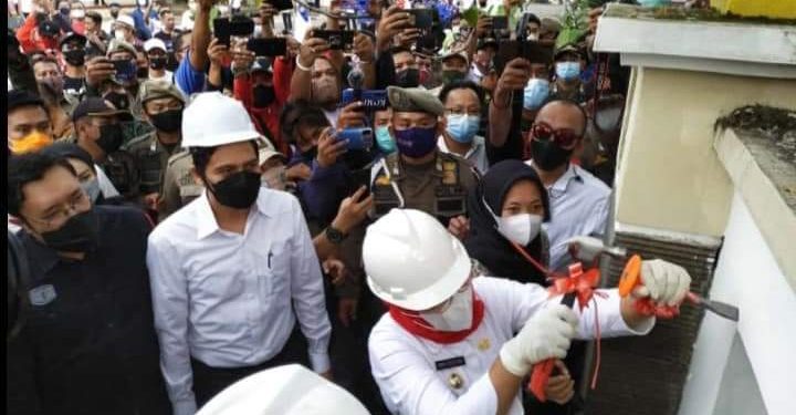 Bupati dan Wakil Bupati Penuhi Janji Politik Bongkar Pagar Alun-Alun