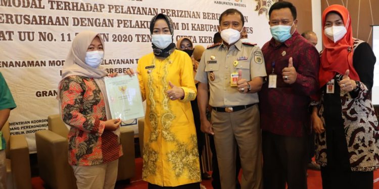 Muhadi Merasa Izin Usaha di Brebes Mudah