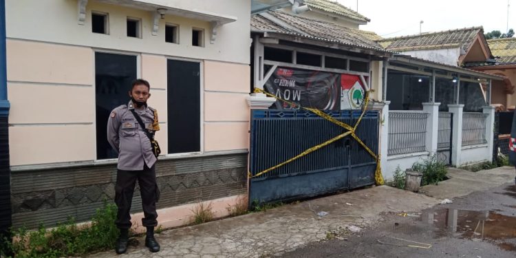 Diduga BBM Ilegal, Mabes Polri Gerebek Sebuah Rumah di Kompleks KORPRI Indramayu