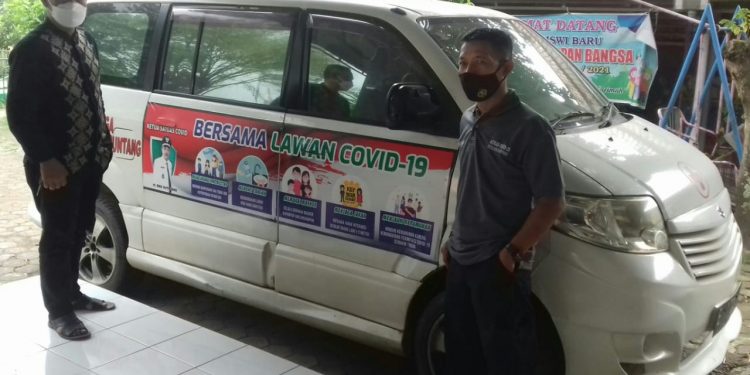 DESA DUKUPUNTANG INTENSIFKAN EDUKASI DAN SOSIALISASI PROKES SERTA PPKM MIKRO
