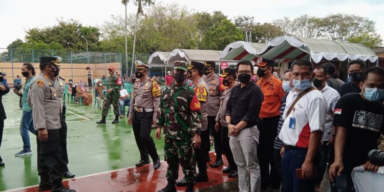Kapolres Bersama Dandim Tinjau Langusung Kegiatan Vaksinasi Masal