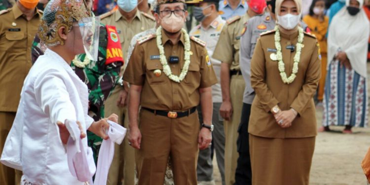 Kodim 0620/Kabupaten Cirebon Gelar TMMD Imbangan di Desa Dompyong Kulon