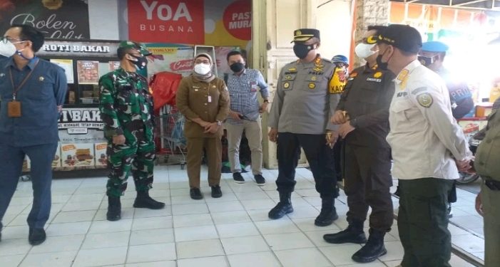Dua Hari Penerapan PPKM, Kejari Indramayu Eksekusi 19 Pelanggar Prokes