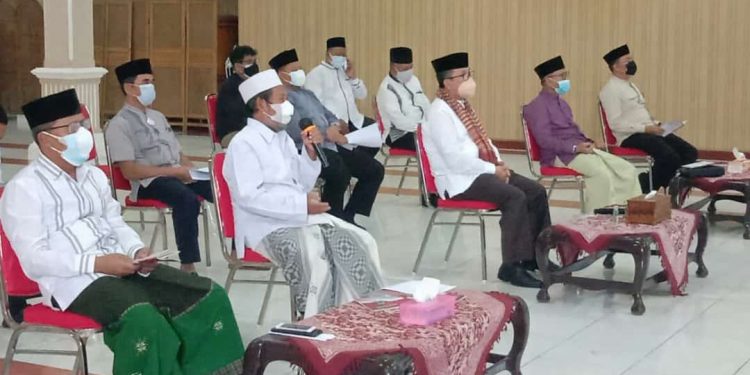 BERHARAP PANDEMI COVID-19 CEPAT BERLALU PEMKAB CIREBON GELAR ISTIGHOSAH KUBRO SECARA VIRTUAL
