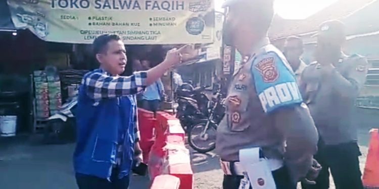 Tak Pakai Masker, Nakes Bersitegang Dengan Satgas di Penyekatan Jalur Alternative Cipeujeuh Wetan