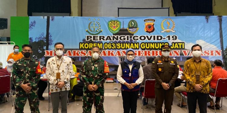Bupati Indramayu Apresiasi Pelaksanaan Vaksinasi Tahap 2