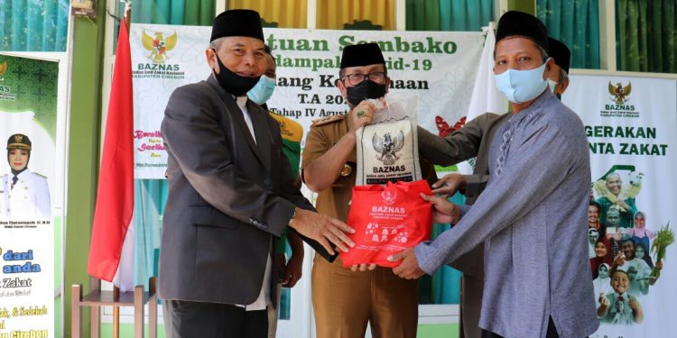 BAZNAS KABUPATEN CIREBON SALURKAN BANTUAN UNTUK PENYULUH AGAMA ISLAM NON PNS