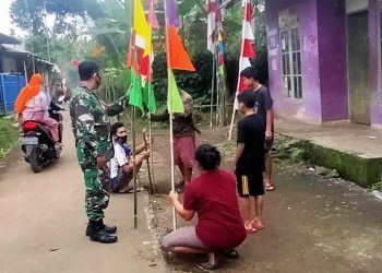 Cara Babinsa Plompong Sirampog Memeriahkan HUT RI Ke-76 di Desa Binaannya