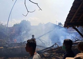 Dalam Waktu Bersamaan Dua Rumah di Banjarharjo Brebes Terbakar