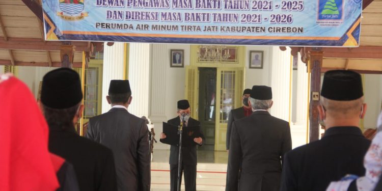 Bupati Cirebon Lantik Dewan Pengawas Dan Direktur Perumda Air Minum Tirtajati