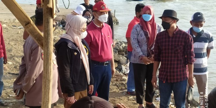 Nelayan Ujunggebang Curhat ke Bupati Indramayu