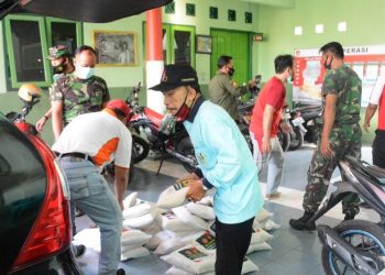Lanjutan Serbuan Paket Beras TNI-Polri Brebes Bagi Masyarakat Terdampak PPKM Darurat