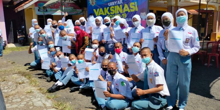 PASKIBRA ANTUSIAS IKUT VAKSIN