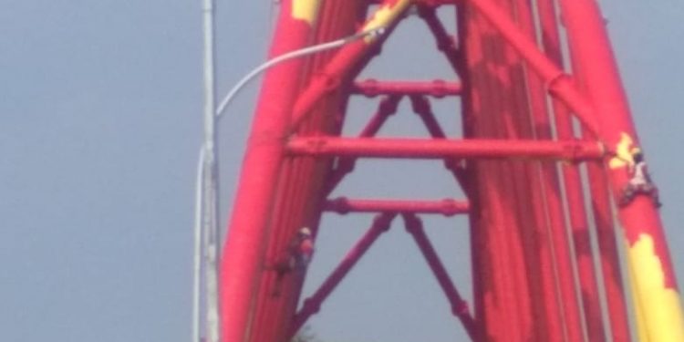 Saat Jembatan “Kuning” Terusan Berubah Menjadi “Merah”