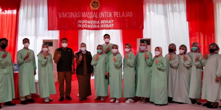 Vaksinasi Termasuk Salah Satunya Untuk Pelajar Merupakan Gerakan Nasional Yang Harus Didukung Dan Disukseskan.