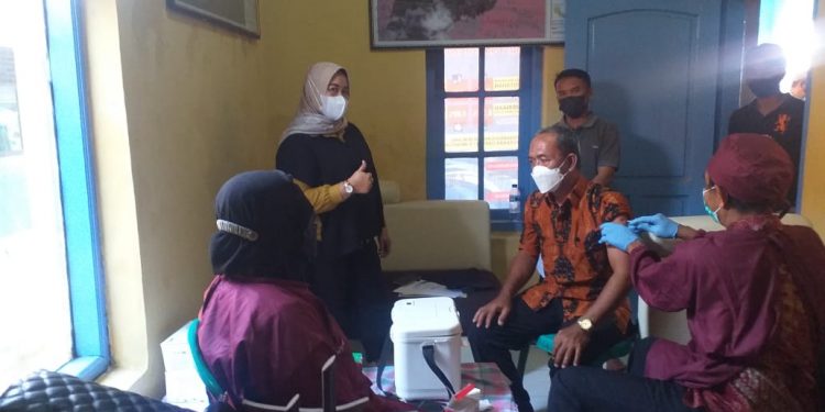 Anggota PPS Dan Calon KPPS Serta Calon Pemilih Desa Bulak Divaksin