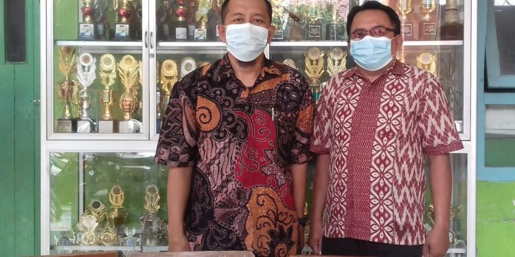 Kepsek Ridwan Junita Rutin Pantau Pelaksanaan PTM
