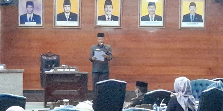 Sidang Paripurna: DPC PDI Perjuangan Indramayu Rotasi Ketua Fraksi