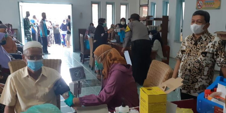Antusiasme Warga Desa Tegalwangi Disetiap Pelaksanaan Vaksinasi Membuat Capaian Vaksinasi Tinggi