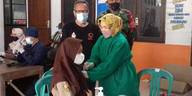 Kuwu H. E. Kasturi Apresiasi Puskesmas Sindangjawa Turut Sukseskan Vaksinasi Covid-19