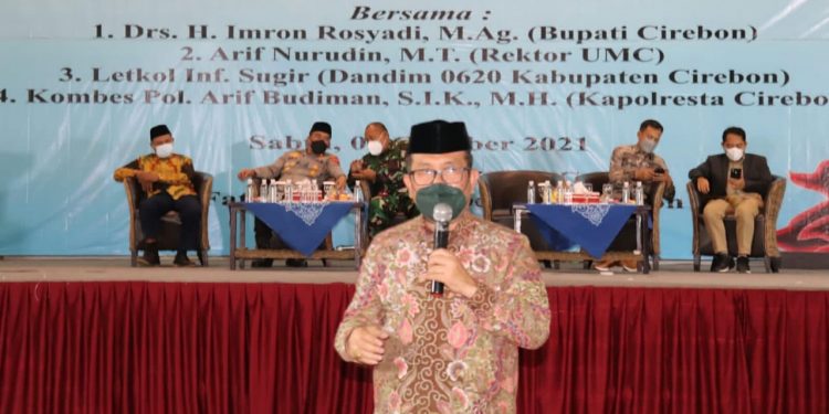 Pesan H. Imron : Mahasiswa Termasuk Pelajar Agar Bersungguh Sungguh Untuk Belajar, Masa Depan Diri Sendiri, Keluarga, Daerah, Bangsa Dan Negara Ada Ditangan Kalian Semua.