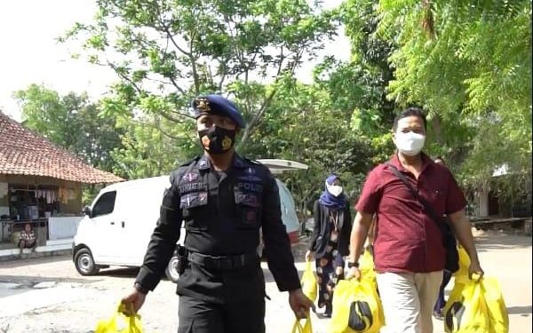 Sulthan Corporation Tebar Kebaikan, Bagikan Paket Sembako Kepada Warga Jompo Dan Yayasan Rumah Qur’an