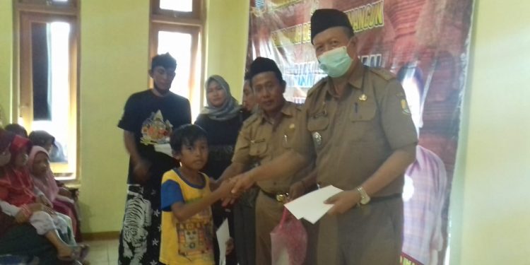 RKDP Bersama Pemdes Danawinangun Tebar Kebaikan Bagikan Santunan Untuk Anak Yatim, Piatu Atau Yatim Piatu