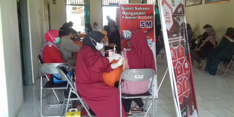 Kuwu H. Eno Sutrisno : Lawan Covid-19 Dengan 5 M Dan Vaksinasi Covid-19
