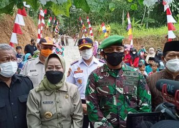 Tutup TMMD, Bupati Targetkan PPKM Brebes Level 2