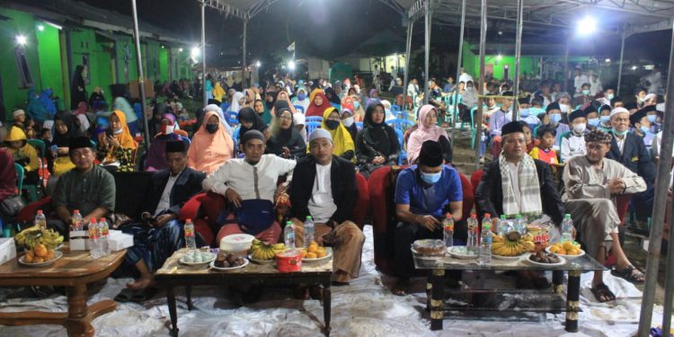 Samdik Comunity Gelar Peringatan Maulid Nabi Muhamad SAW dan Berikan Santunan Anak Yatim, Yatim Piatu serta Jompo