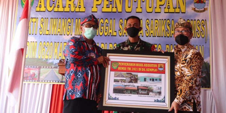 Bupati Cirebon H. Imron Hadiri Acara Penutupan Kegiatan BSMSS Di Desa Semplo Kecamatan Palimanan