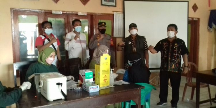 Warga Desa Jatianom Kecamatan Susukan Antusias Ikuti Vaksin
