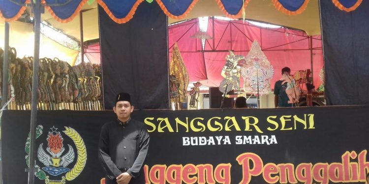 Gelar Pesta Adat Sedekah Bumi Sebagai Ungkapan Rasa Syukur Pada Allah SWT Atas Rakmat Serta Limpahan Hasil Bumi