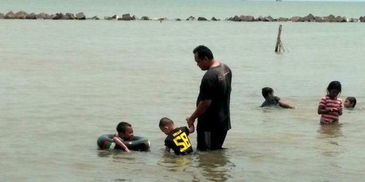 Wisata Pantai Tirtamaya Jadi Faforit Masyrakat Indramayu
