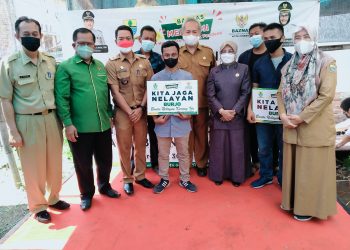Pemuda Nelayan “Samdik Comunity” Terima Bantuan Kerang Ijo (Burjo) Program Jaga Nelayan