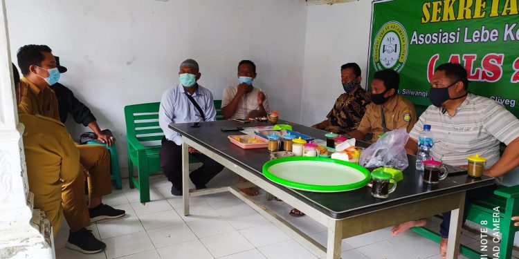 Tumpang ‘Pacul’ Tanah Bengkok, Perangkat Desa Tugu Gerudug Kantor Kecamatan Sliyeg