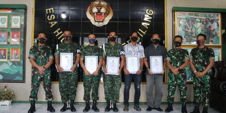 Bekuk Terduga Curanmor, Lima Personil Kodim Indramayu Dapat Penghargaan