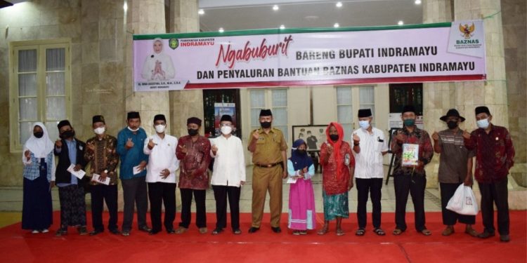 81 Imam Masjid di Tujuh Kecamatan di Indramayu Dapat Bantuan