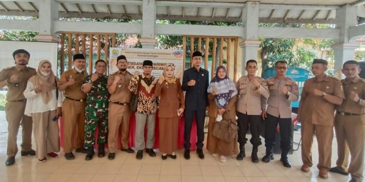 Ketua Dan Anggota DPRD Kabupaten Cirebon Gelar Pembinaan Tentang Pengembangan Pariwisata, Kuliner Dan Ekonomi Kreatif Di Kecamatan Suranenggala