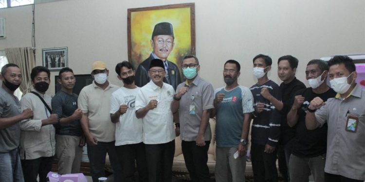 Dihadapan Ketua DPRD Indramayu, Paguyuban Nahkoda Sampaikan Aspirasi