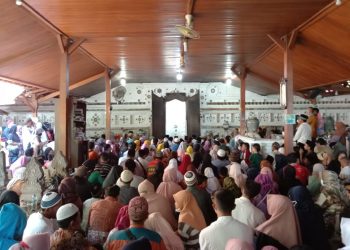 Ribuan Warga Desa Jungjang Wetan Gelar Syawalan dan Sekaligus Ziarah ke Leluhur