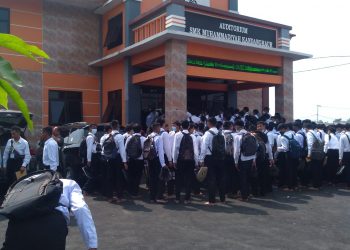 Ribuan Lulusan SLTA Mengikuti Tes Kerja di PT TOYOTA