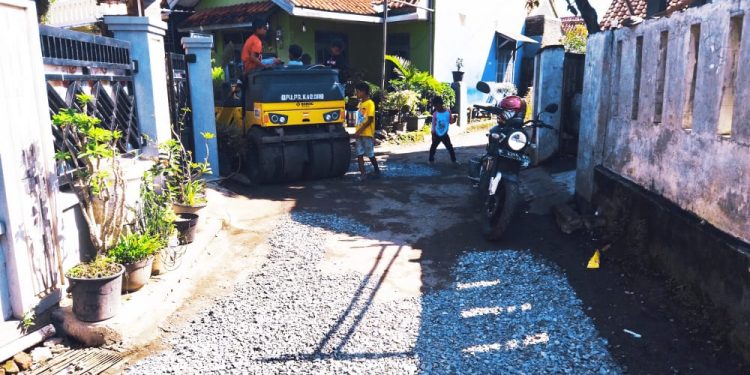 Di Desak Perbaikan Jalan Lingkungan, Pemdes Sigong Realisasikan Dengan Dana Talangan