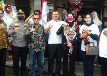 Sang Juara Atlet Peraih Medali Emas Sea Games 2021/2022 Di Vietnam Asal Desa Lungbenda, Pulang Kampung Disambut Meriah