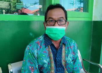 Diduga Kepsek dan Komite SMPN 1 Arjawinangun Tidak Singkron Terkait Pembangunan Dak Beton