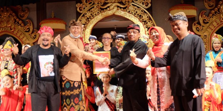 Tampil di PKB ke-44 Tahun 2022, Ragam Kesenian Indramayu Dikenal di Bali