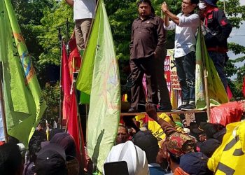 Tuntut Jalankan Reforma Agraria, Ribuan Petani Demo DPRD dan Pendopo Indramayu