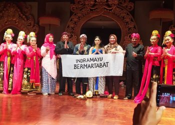 Pentas Kesenian Indramayu Sukses Digelar di Bali