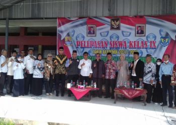 Bupati Cirebon Hadiri Acara Pelepasan Siswa Kelas 9 SMPN 1 Tengahtani Sekaligus Launching Dan Sosialisasi Penerimaan Siswa Baru SMAN 1 Tengahtani